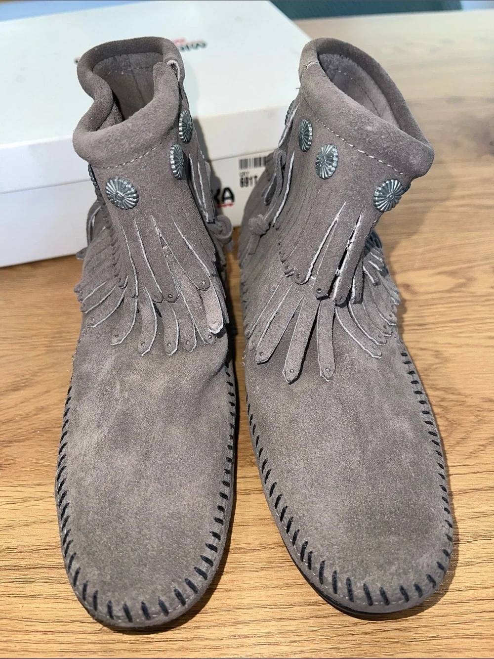 NIB Minnetonka Double Fringe Grey Suede Boot with studded accents US 5.5